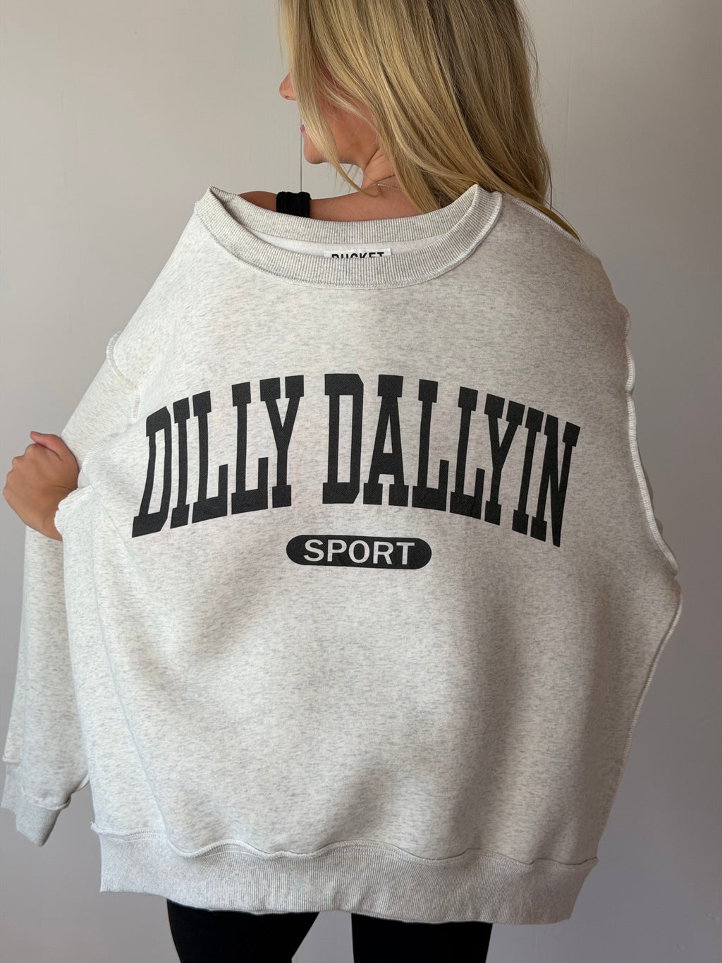DILLY DALLYIN SPORT PRINT REVERSIBLE OVERSIZED SWEATSHIRT